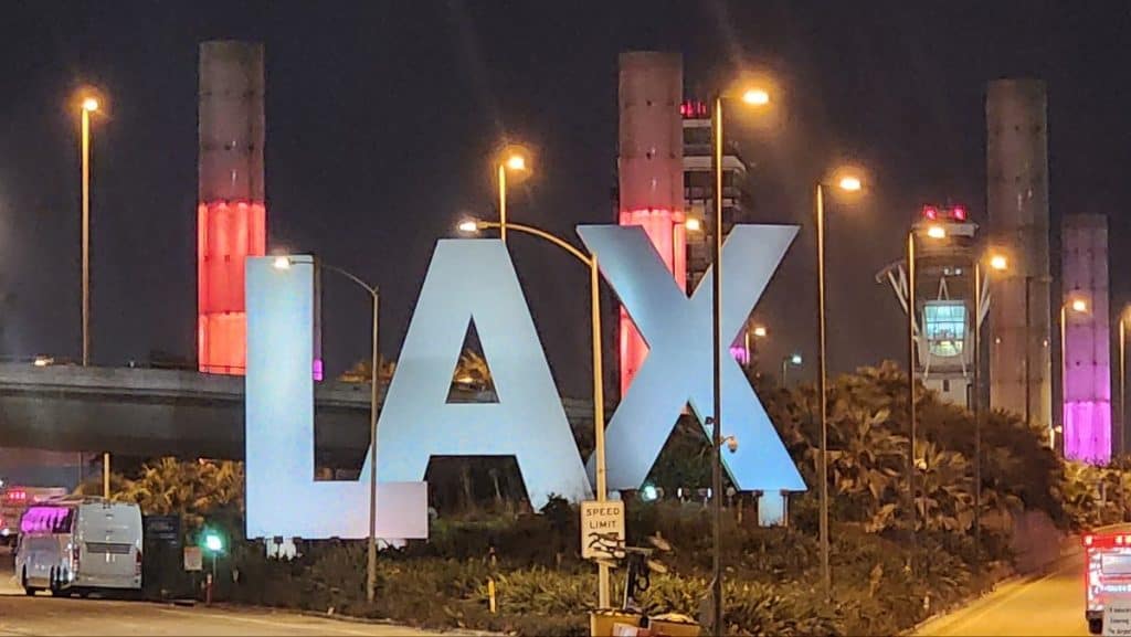 LAX 공항에서 픽업및 드랍 서비스를 제공하는 LA 공항택시